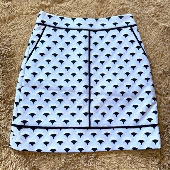 Ann Taylor Patterned Skirt 0P Petite - Picture 1 of 10